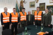 Lovački savez BPŽ primio od Županije donaciju reflektirajućih prsluka