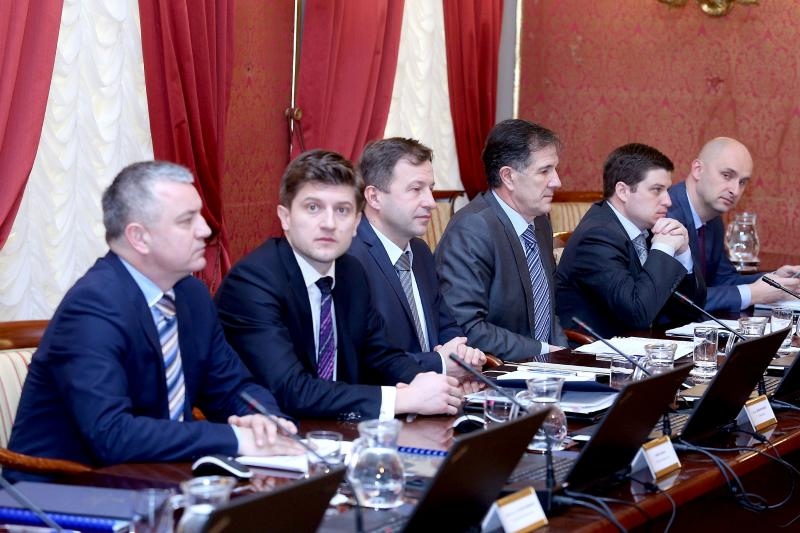 Ministar financija Marić obećao: nema smanjivanja plaća i mirovina
