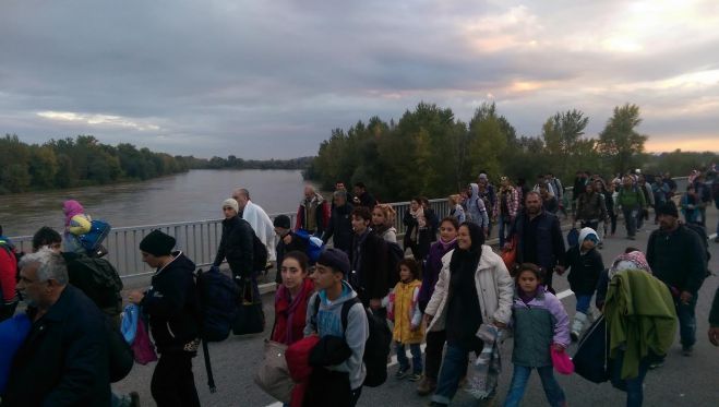 Slovenija počela propuštati migrante