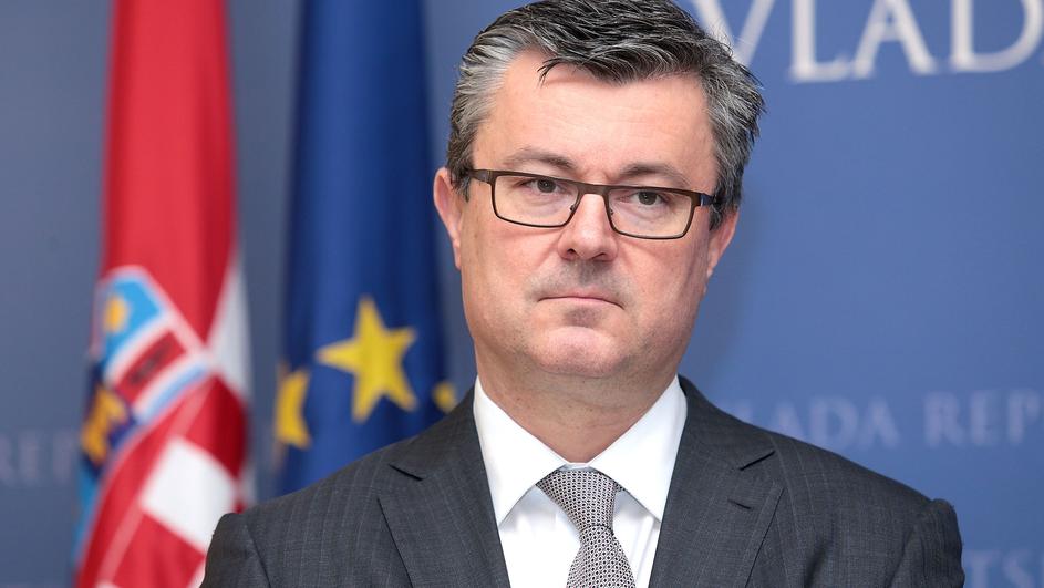 Premijer Orešković obratio se javnosti: uskoro odluka o imenovanju ministra branitelja