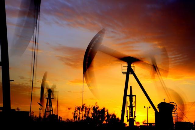 Zbog pada proizvodnje u Americi, rastu cijene sirove nafte