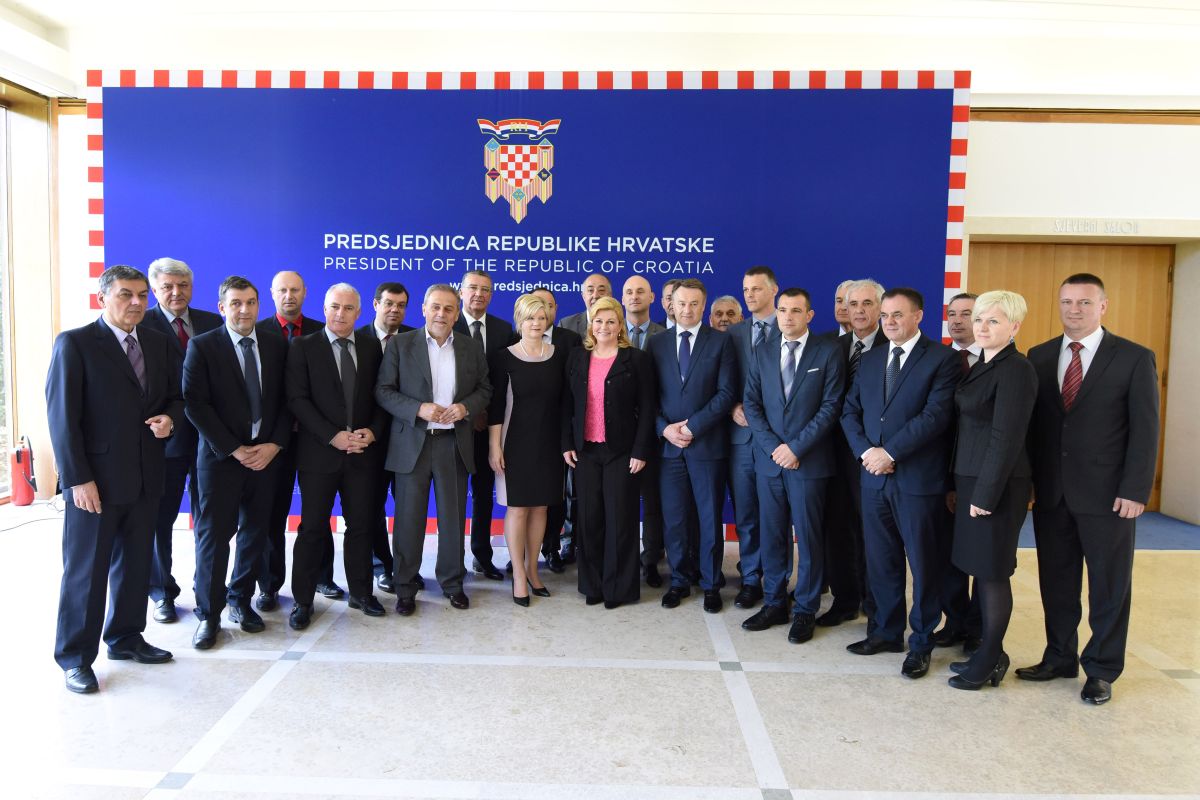 Predsjednica okupila župane: 'hrvatski model županija je najbolji mogući model'