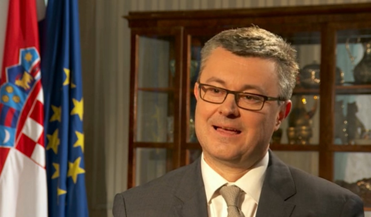 Premijer Orešković: 'Karamarko mi nije šef, a preslagivanje u Vladi nije moguće'