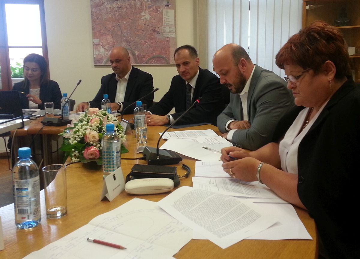 Ministar Dobrović zaprijetio bosanskobrodskoj rafineriji zavrtanjem naftovodnih ventila