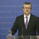 Premijer Orešković: “Ne dajem ostavku! Pozivam Karamarka i Petrova neka odstupe s dužnosti!”