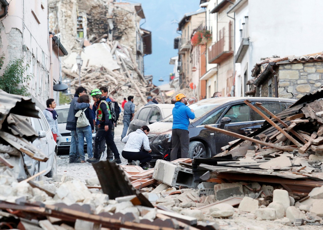 Snažan potres od 6,2 stupnja pogodio središnju Italiju, poginulo najmanje 73 ljudi