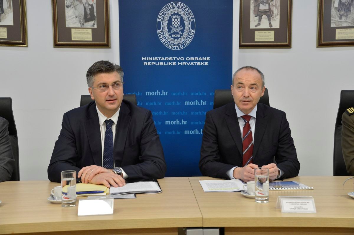 Premijer Plenković u Ministarstvu obrane: 'povećali smo proračunska sredstva za obranu'