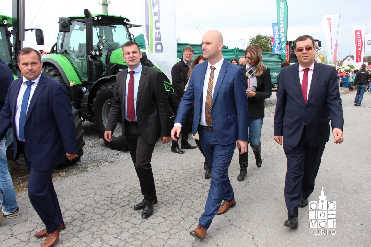 Poljoprivrednici potpisali nove ugovore za projekte vrijedne 89 milijuna kuna