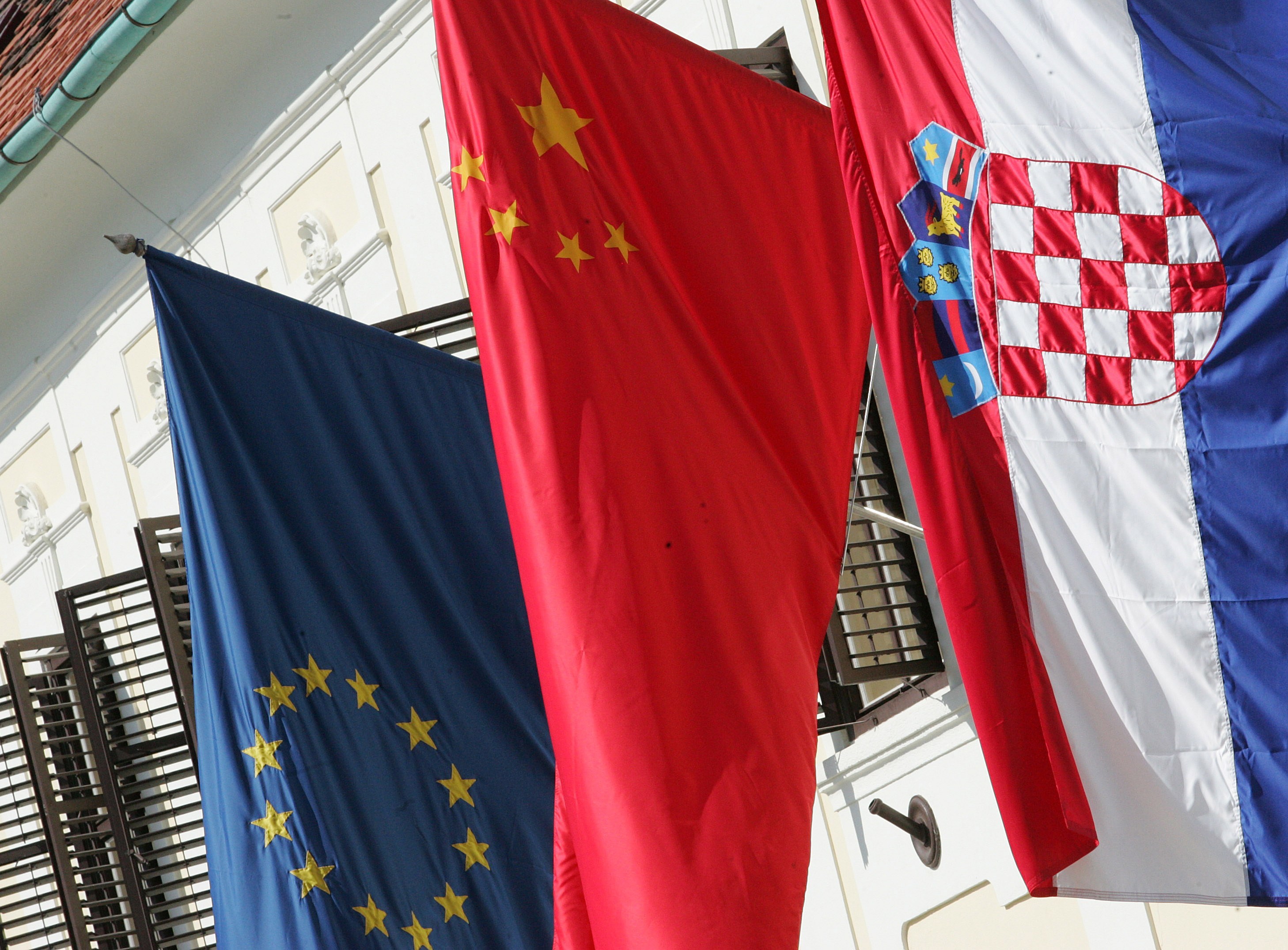 Kina i Hrvatska potpisuju brojne sporazume, uključujući o željeznicama i poljoprivredi