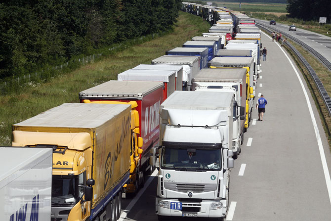 Novi režim teretnog prometa sa Slovenijom našim prijevoznicima štedi milijune