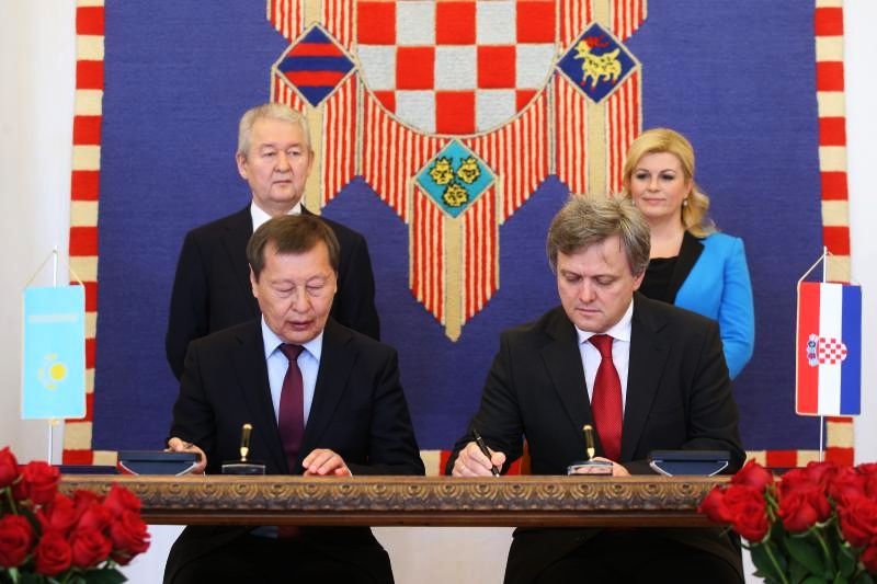 Veliki dan za hrvatsko gospodarstvo: potpisani ugovori s tvrtkama Kazahstana vrijedni 1,8 milijardi kuna