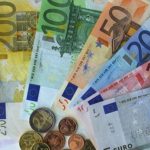 Uvesti euro kao službenu valutu ili ne?