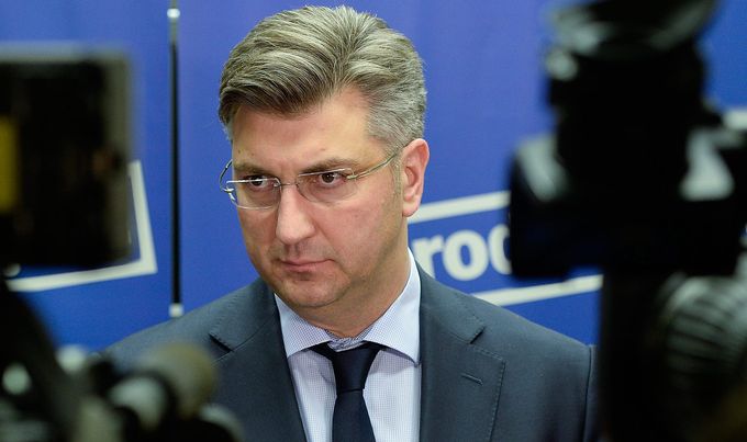 Plenković najavio potporu za skraćeno radno vrijeme do 2.000 kn mjesečno